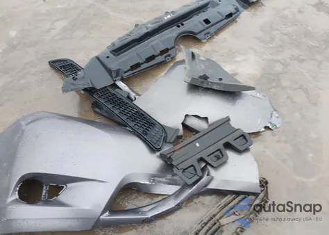 2012 Toyota Sienna Le V6 8 Passenger z USA, uszkodzony, nr VIN 5TDKK3DC7CS254394